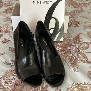 Nine West side zipper open toe heel